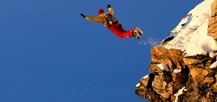 Comment s'initier au Base Jumping ?