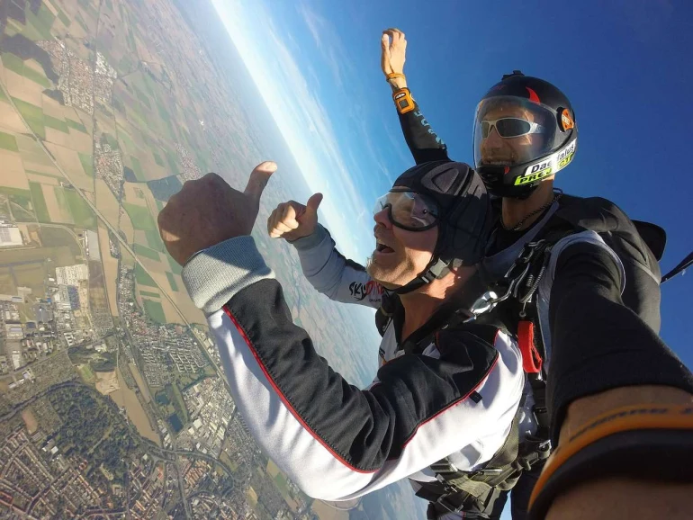 Qu'est ce que le stage P.A.C. en parachutisme ?