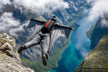 Base jumping vidéo : découvrez les images les plus spectaculaires du sport extrême